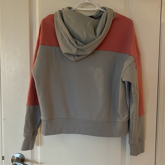 North Face Hoodie - Picture 4 of 11